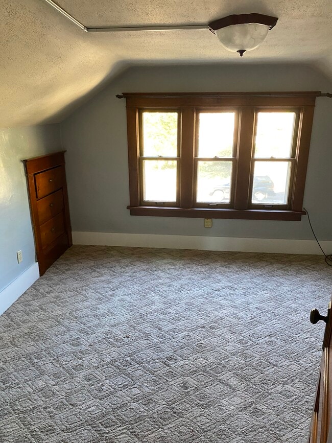 Bedroom1 - 519 Kandiyohi Ave SW