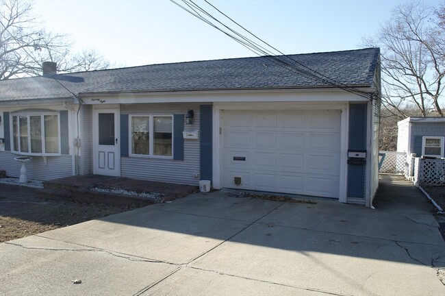 Building Photo - 78 Edgewater Dr Unit 3