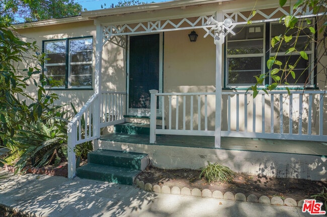 4164 Stansbury Ave