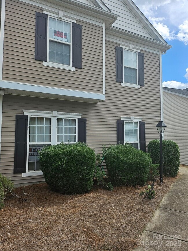 Photo - 14722 Lions Pride Ct Townhome
