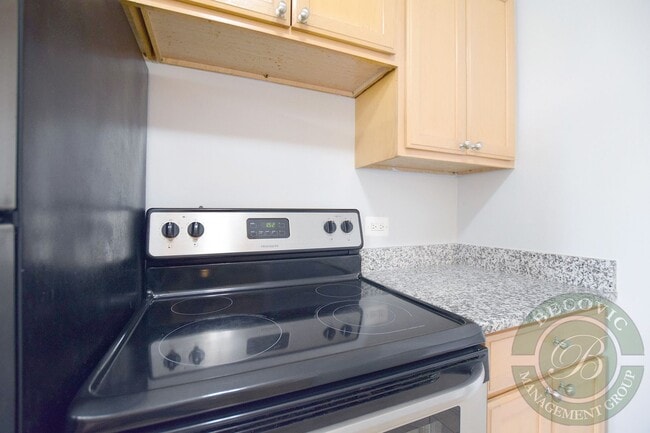 Photo - 7541 N Winchester Ave Unidad 403