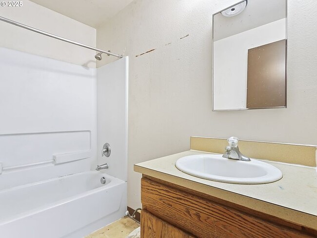 Photo - 2408 NE 92nd Ave Casa