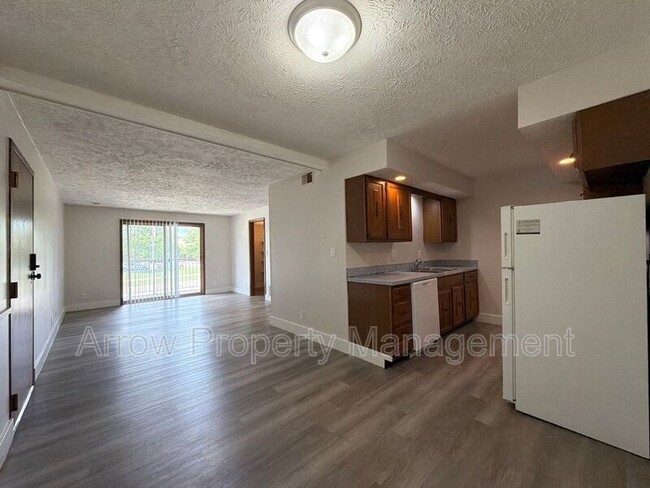 Photo - 3341 Holdrege St Unit 6