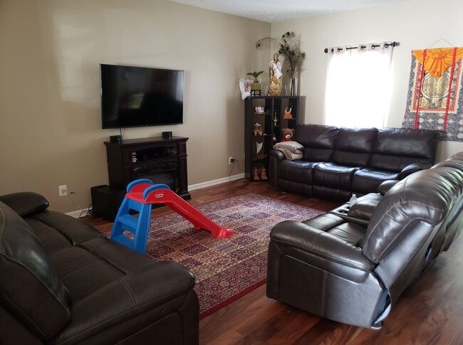 Photo - 12 Oaksylvan Way