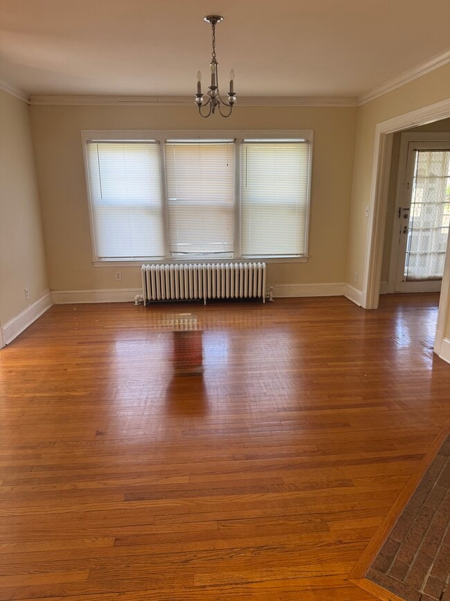 Photo - 883 Farmington Ave Unit 1