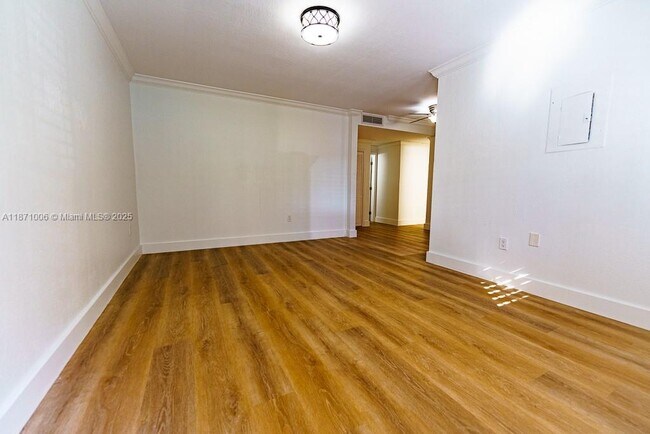 Photo - 95 Edgewater Dr Unit 107