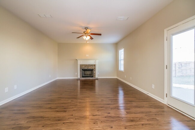 Photo - 8005 Lakota Ct