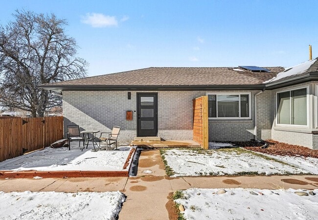 Building Photo - Spacious 3BD/2BA Home in Denver, CO- Available August 1st!