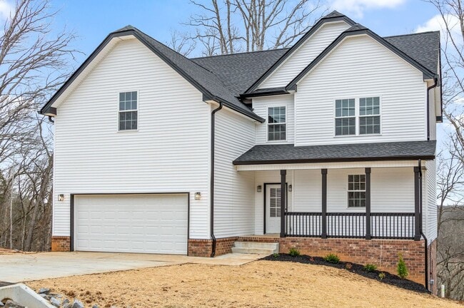 Photo - 4 Bedroom 3 Bath Pet Friendly Home For Rent!