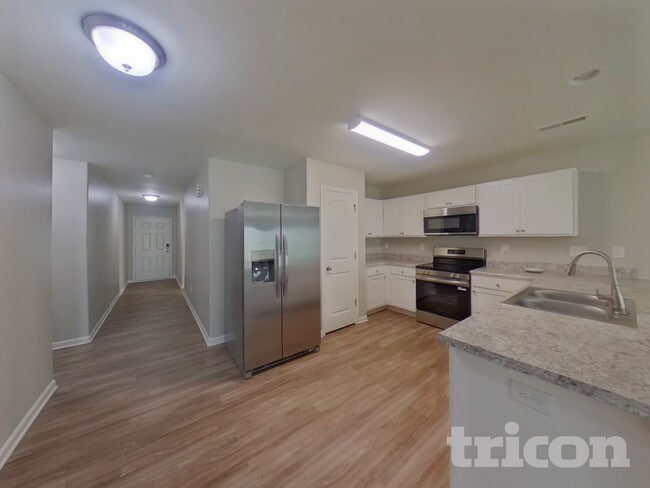 Photo - 654 Scarlet Leaf Ln.