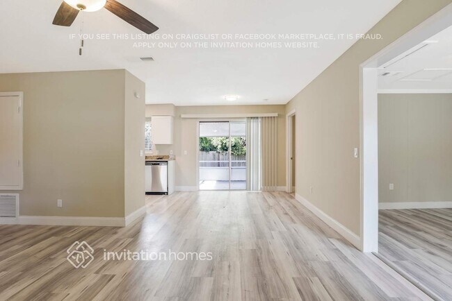 Photo - 4668 Donovan St