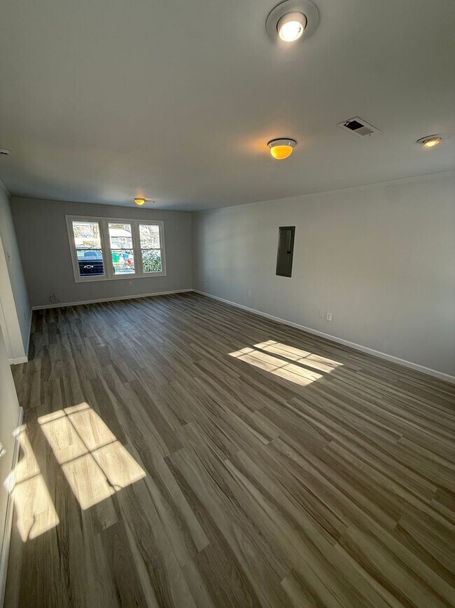 Photo - Fantastic 4 Bedroom 2 Bath Expanded Home