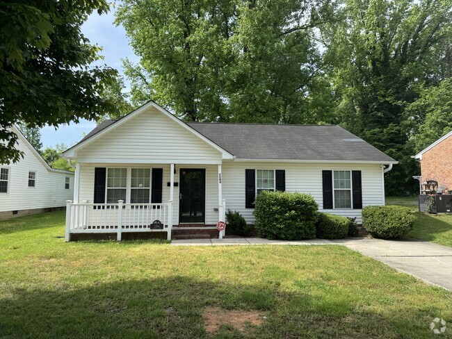 Building Photo - 2206 McConnell Rd Rental