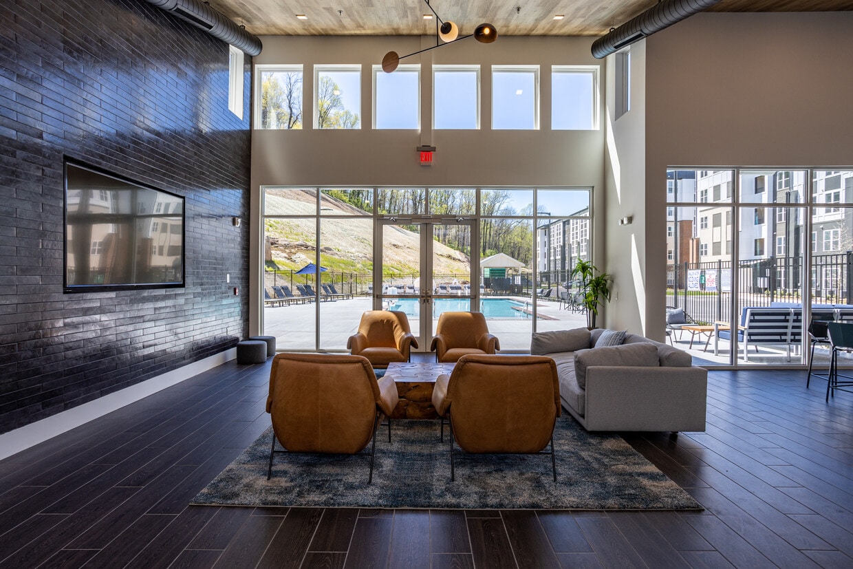 Photo - Flagship Kerns Apartments