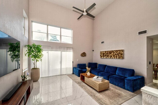 Photo - 621 Lakeshore Terrace