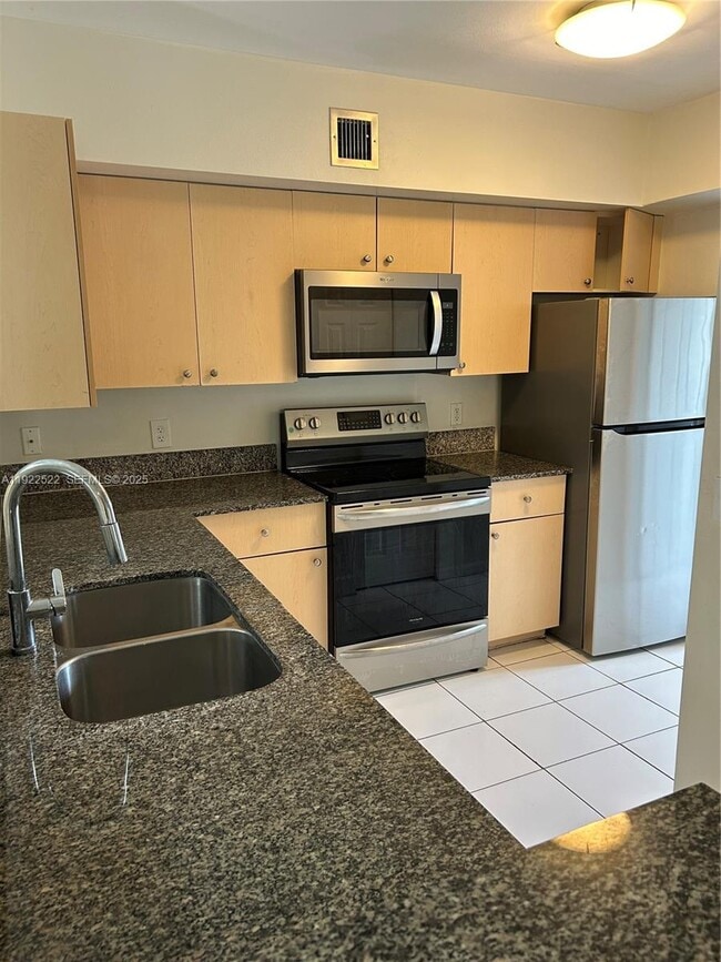 Photo - 2494 Centergate Dr Unit 302