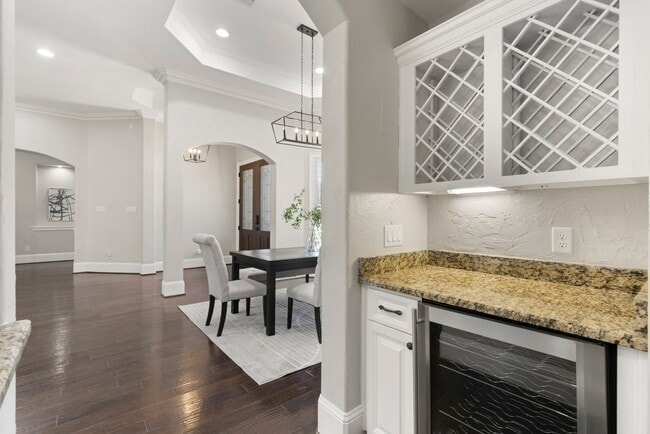 Photo - 26214 Kingsgate Ln