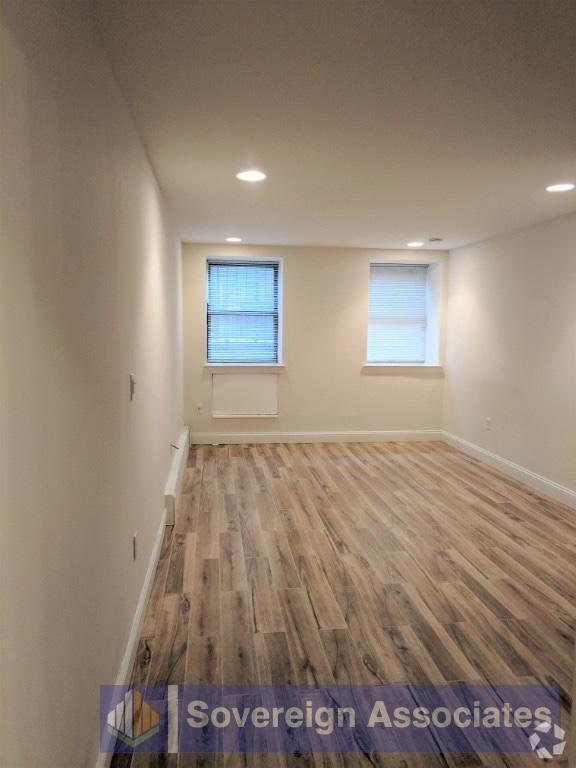 Building Photo - 525 W 49th St Unit C Rental