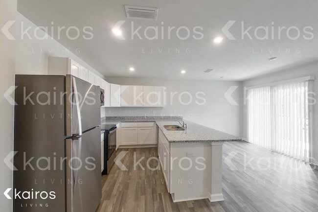 Photo - 21664 Yosemite Blvd