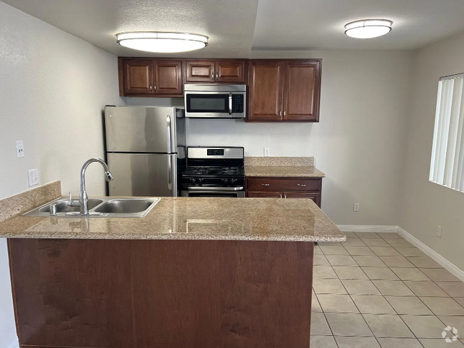 Building Photo - 4326 Oregon St Unit 3 Rental