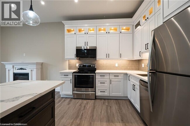 Photo - 145 Wellington St N Unit 1