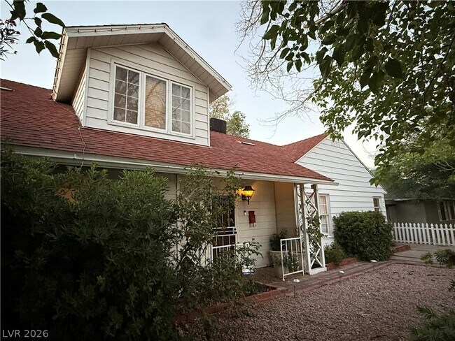 Photo - 1037 Bracken Ave