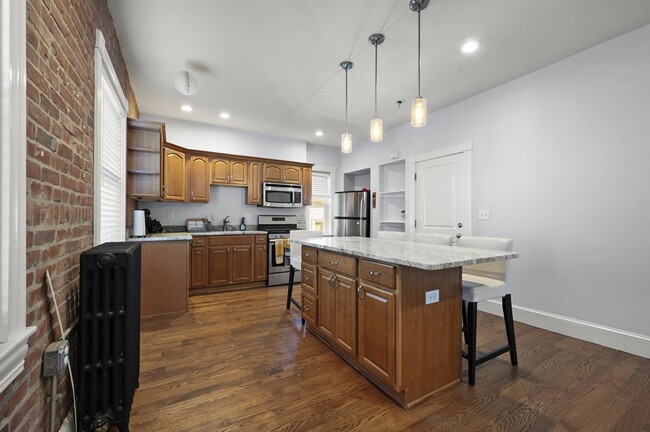 Photo - 493 Broadway Unit 2