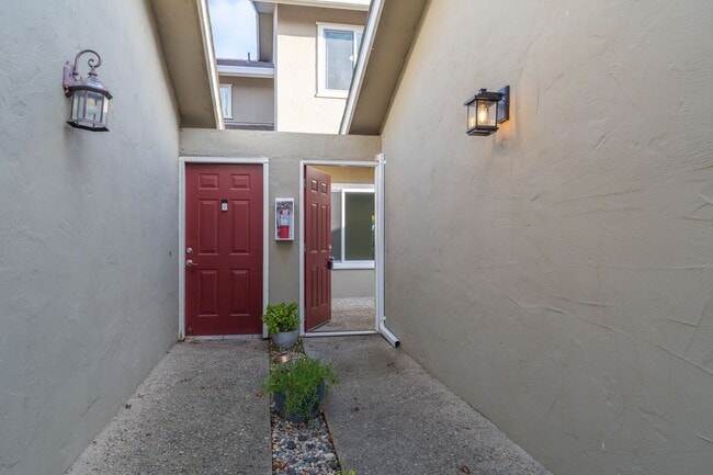 Photo - Charming 3-Bedroom Condo in Creekside Village – Prime Location!