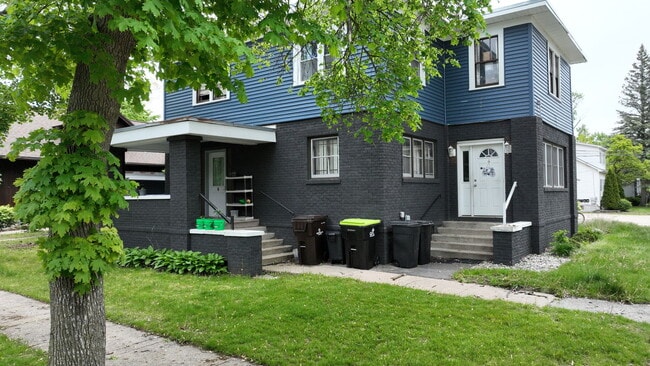 Building Photo - 602 Townsend St Unit 3 Rental