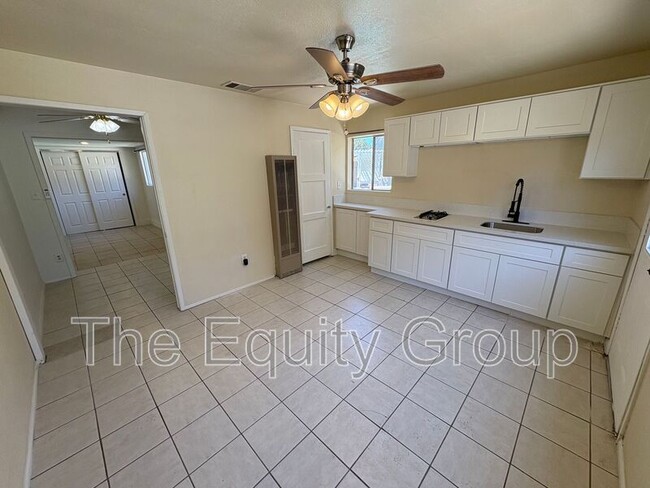 Photo - 1085 E Academy Ave Unit B