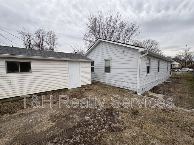 Photo - 955 N Belmont Ave