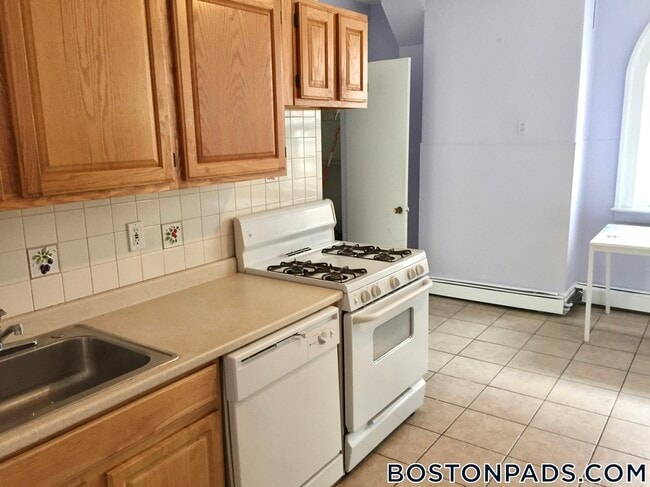 Photo - 186 Naples Rd Unidad 3