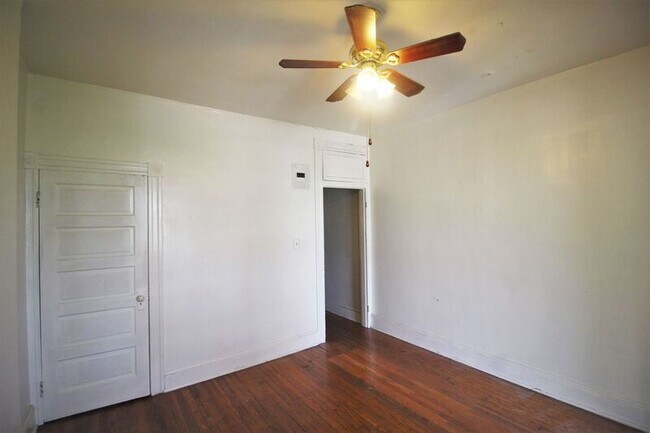 Photo - 2842 St Paul St Unidad 2R