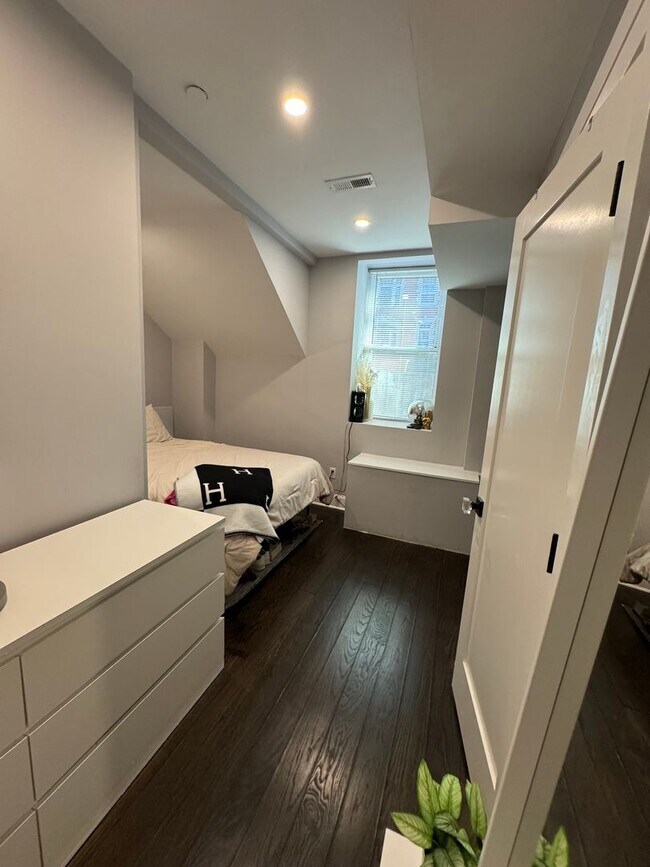 Photo - Fully Modern 4-bed, 2-bath in Brookline for 9/1