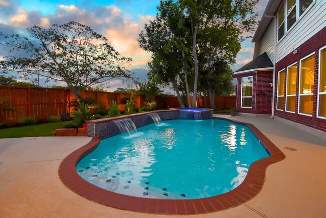 Photo - 7902 Silent Forest Dr