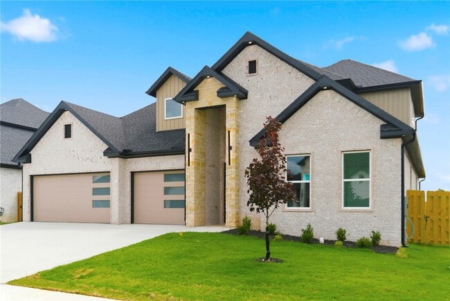 Photo - 421 Hedge Dr
