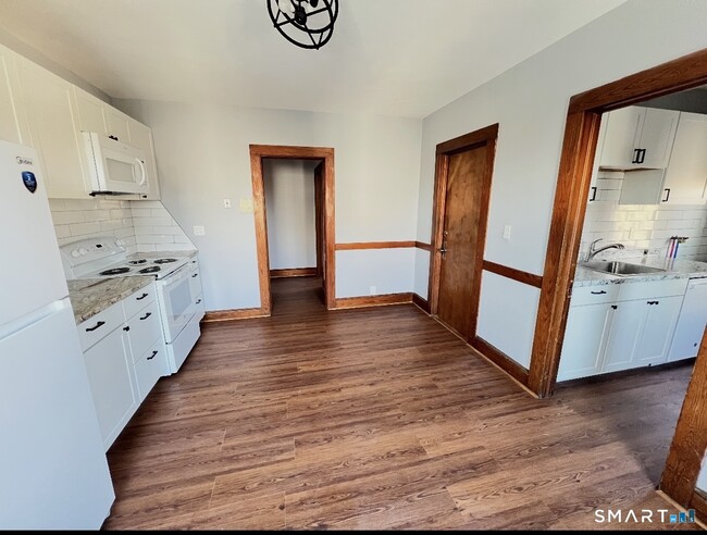 Photo - 75 Ridgewood St Unit 2