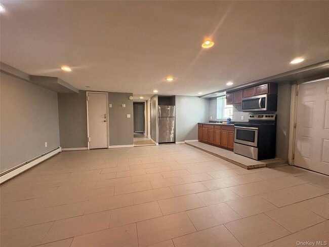 Building Photo - 69-47 De Costa Ave