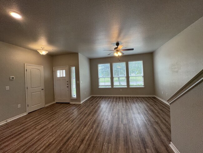 Photo - 724 Westfield Blvd