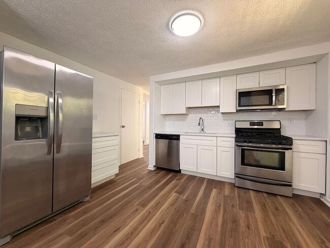 117 Hickory Dr