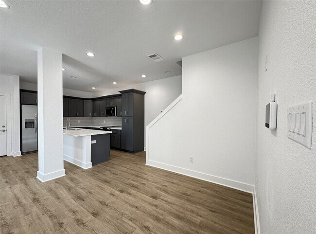 Photo - 5427 Bellfort Ct