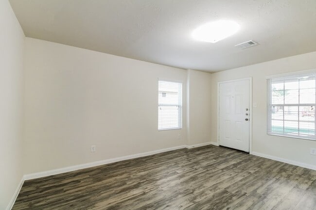 Building Photo - 13203 City Grn Trl
