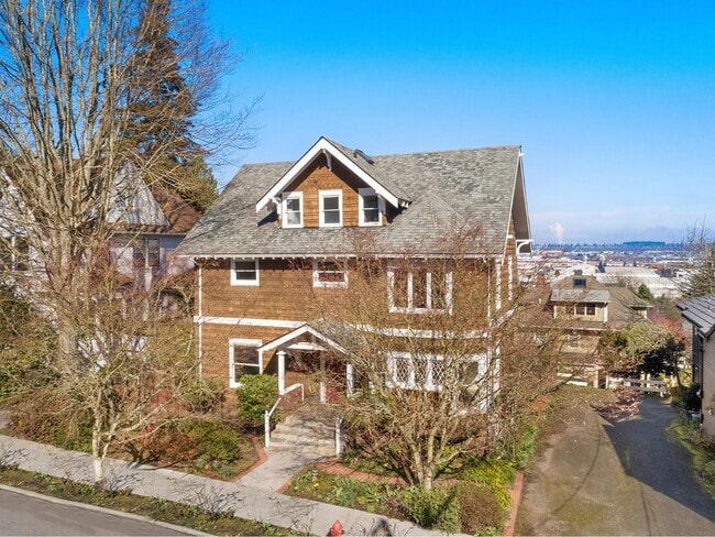 Photo - 3309 NW Thurman St