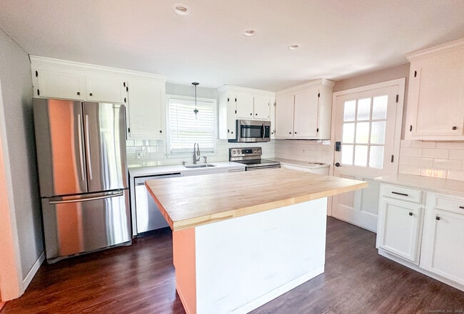 Photo - 176 Wolcott Hill Rd