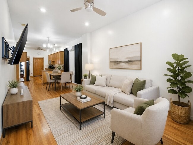 Photo - 2452 W Arthington St Unit 1