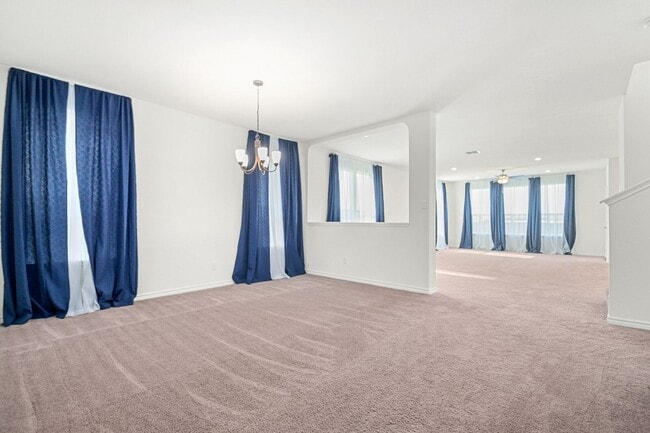 Photo - 4 bedroom with office and loft just South San Antonio