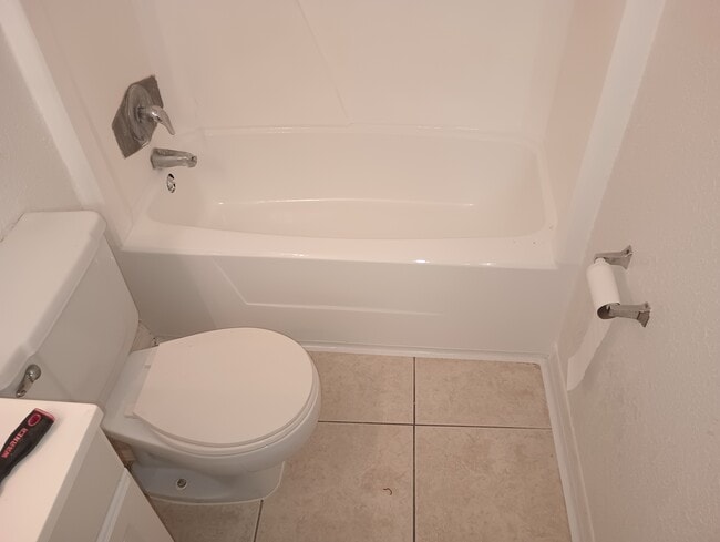 Photo - 4037 E Michigan St Unidad 4037 e. Michigan St Rental