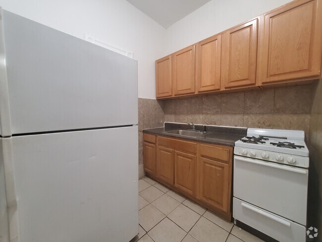 Building Photo - 186 Ocean Ave Unit 3 Rental