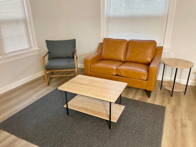 Photo - 231 N Spring Grove St Unidad Apt 1