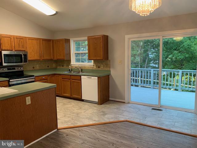 Photo - 8717 Forest Glen Cir